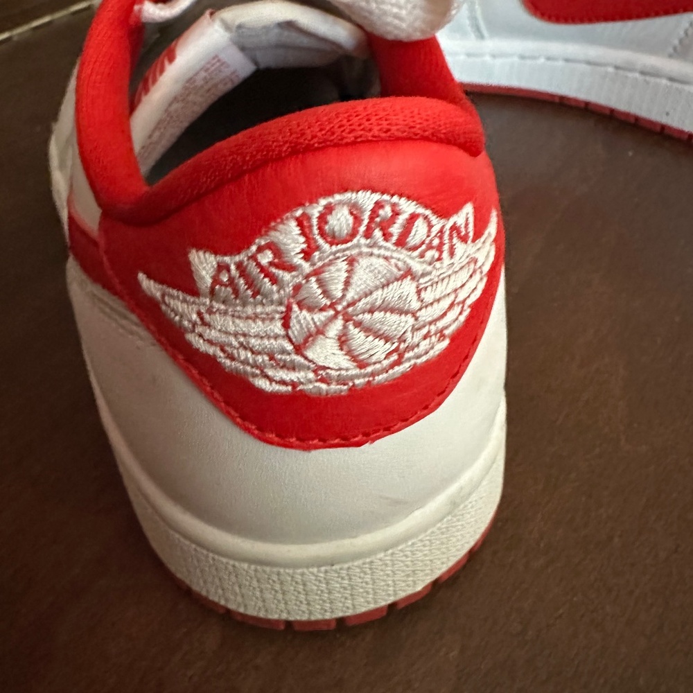 Air Jordan retro OG university red